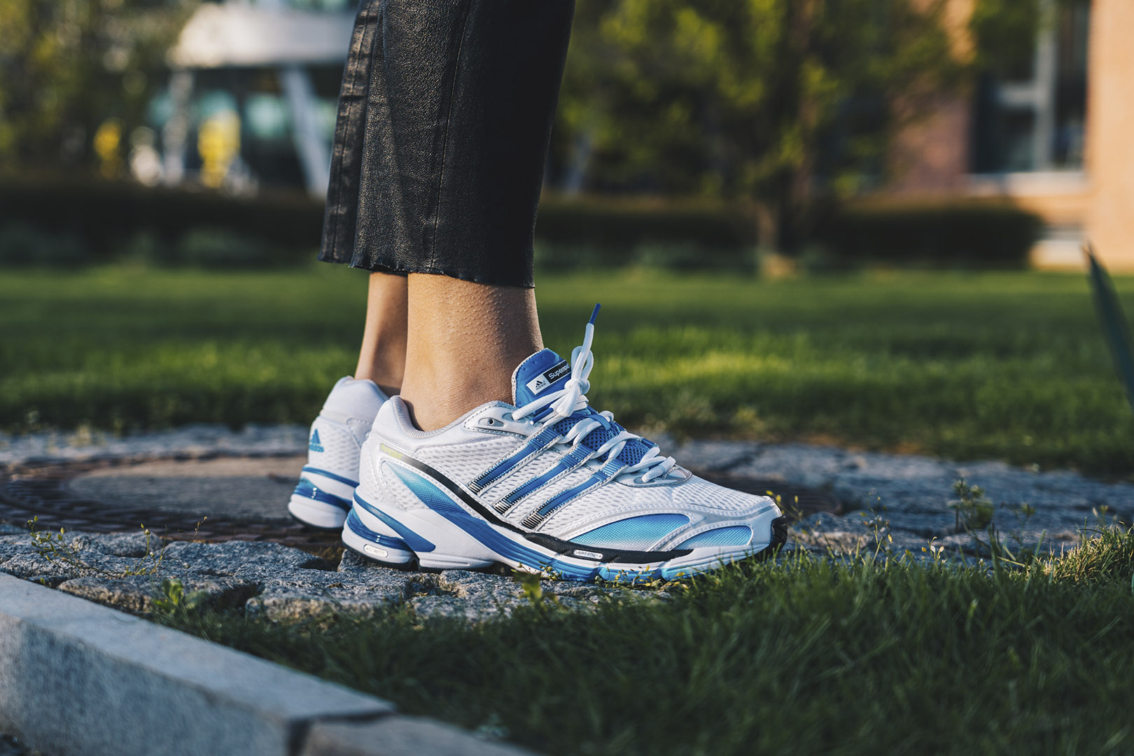 Chaussures et baskets homme adidas Supernova Cushion 7 Ftw White